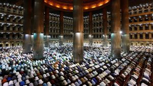 viral-isu-meninggal-saat-sujud,-dokter-jantung-jelaskan-fakta-medisnya