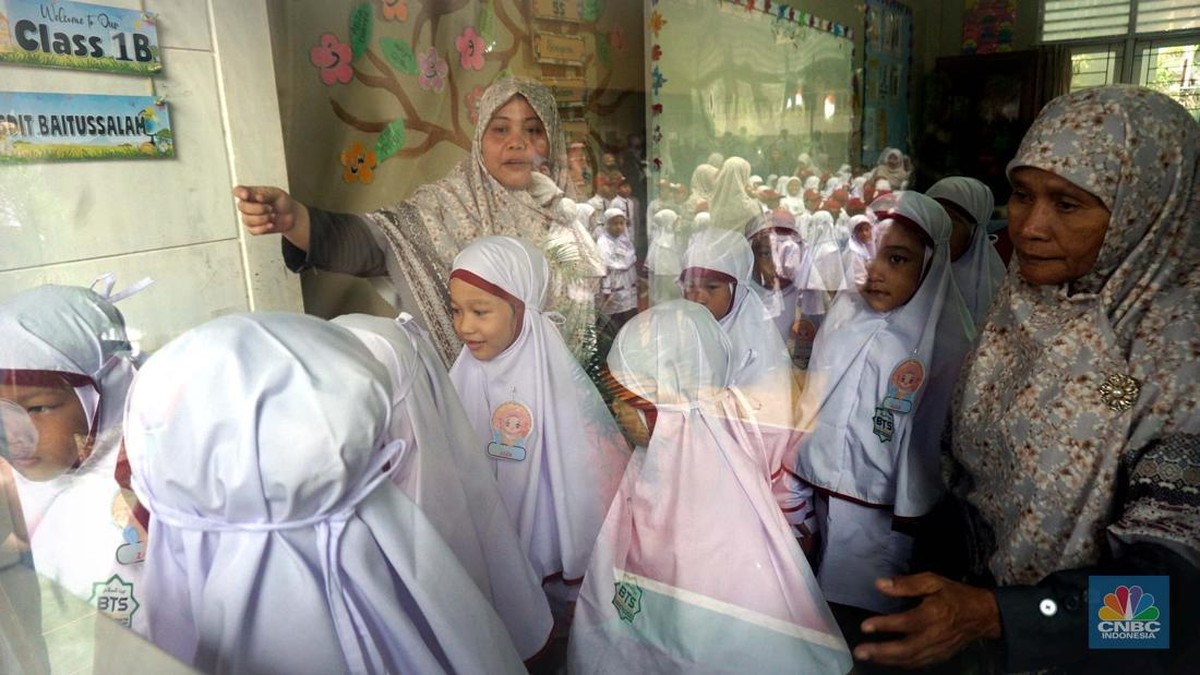 hari-pertama-sekolah,-intip-kegiatan-siswa-sd-mengikuti-mpls-ramah