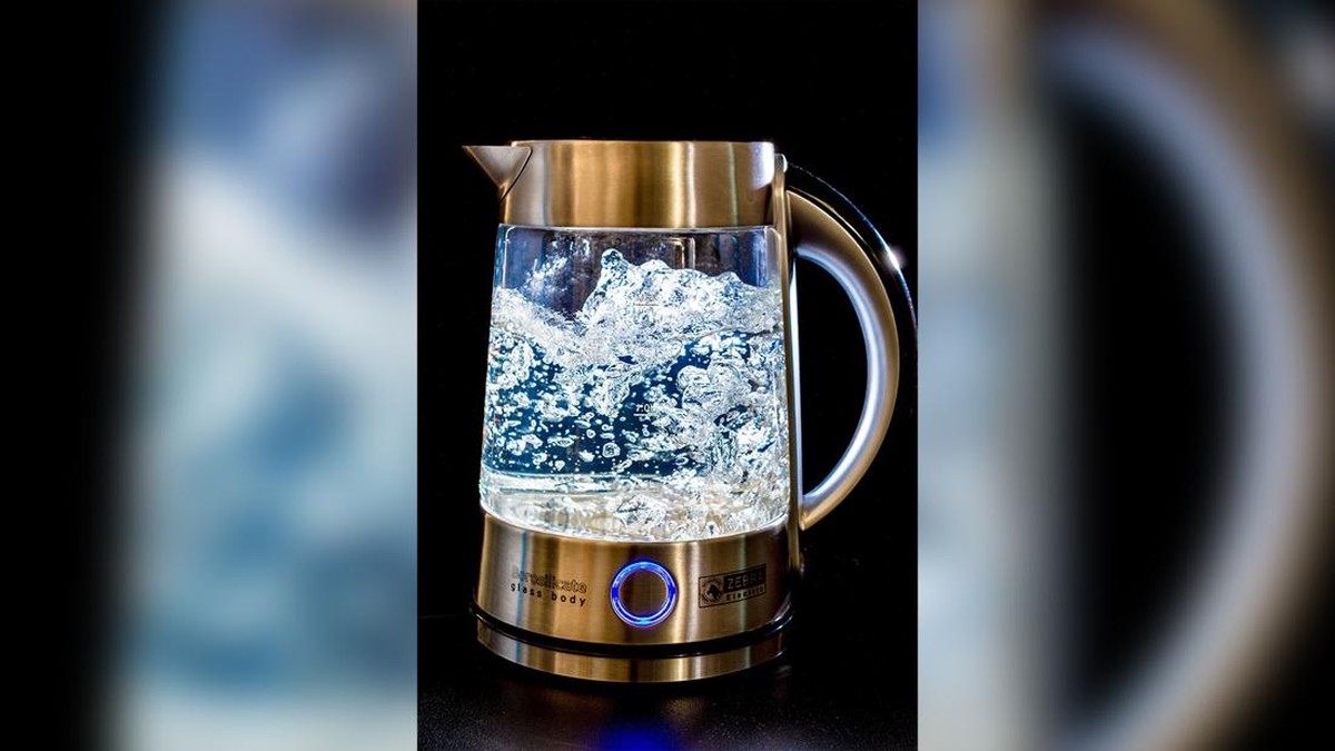 bahaya-atau-tidak-minum-air-direbus-berulang-ulang?-ini-jawabannya