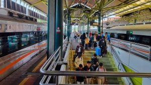 naik-ka-eksekutif-bekasi-gambir-cuma-30-menit,-harga-tiketnya-segini
