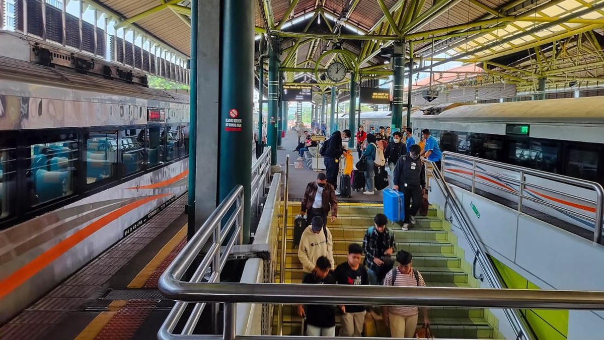 naik-ka-eksekutif-bekasi-gambir-cuma-30-menit,-harga-tiketnya-segini