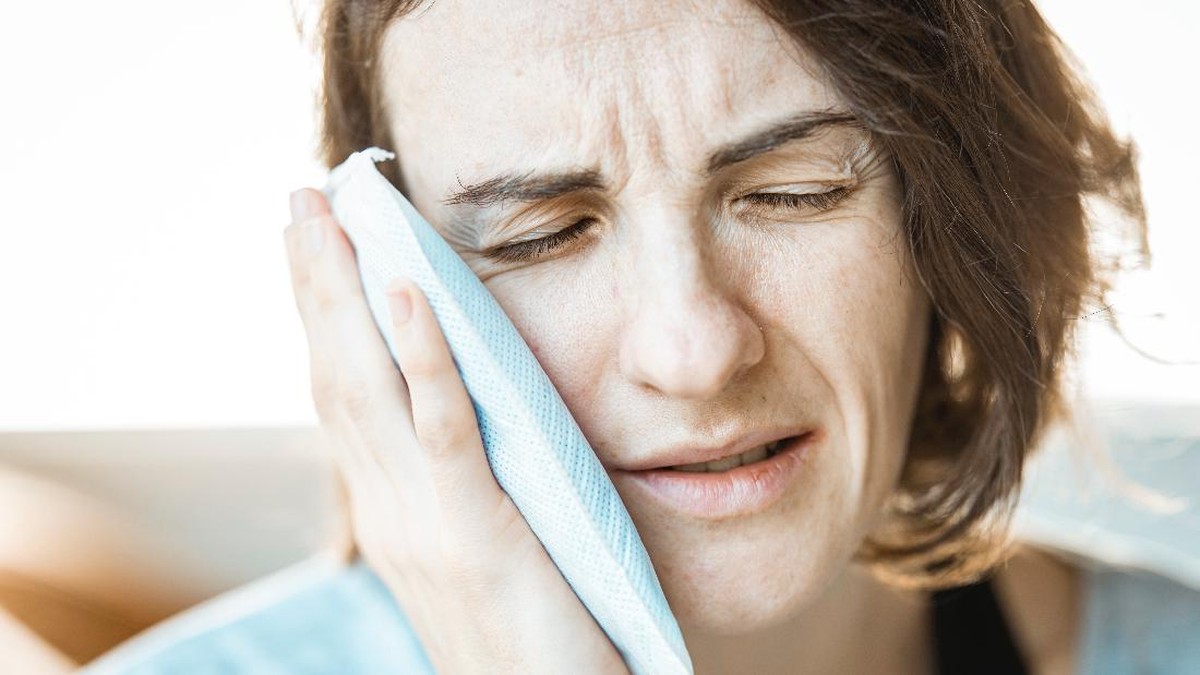 5-obat-alami-sakit-gigi-yang-bisa-dicoba-di-rumah,-ada-air-garam