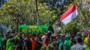 artis-ramai-ramai-posting-latar-hitam-usai-ojol-tewas-dilindas-brimob