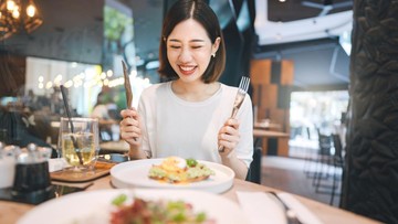 ciri-kepribadian-orang-yang-makan-dengan-cepat,-sering-dilakukan-anak-sulung