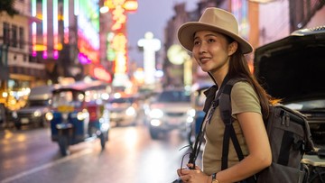 7-ciri-perempuan-yang-suka-traveling-sendiri-menurut-psikologi