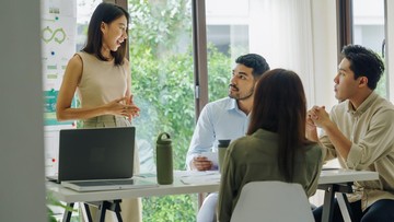 7-ciri-karakter-orang-yang-bicara-sangat-cepat-menurut-psikolog