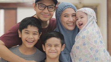 5-potret-aulia-putri-cantik-alyssa-soebandono-dan-dude-harlino,-ekspresinya-selalu-menggemaskan