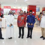 smartfren-bersama-yayasan-muslim-sinar-mas-serahkan-hewan-kurban-ke-warga-kebon-sirih