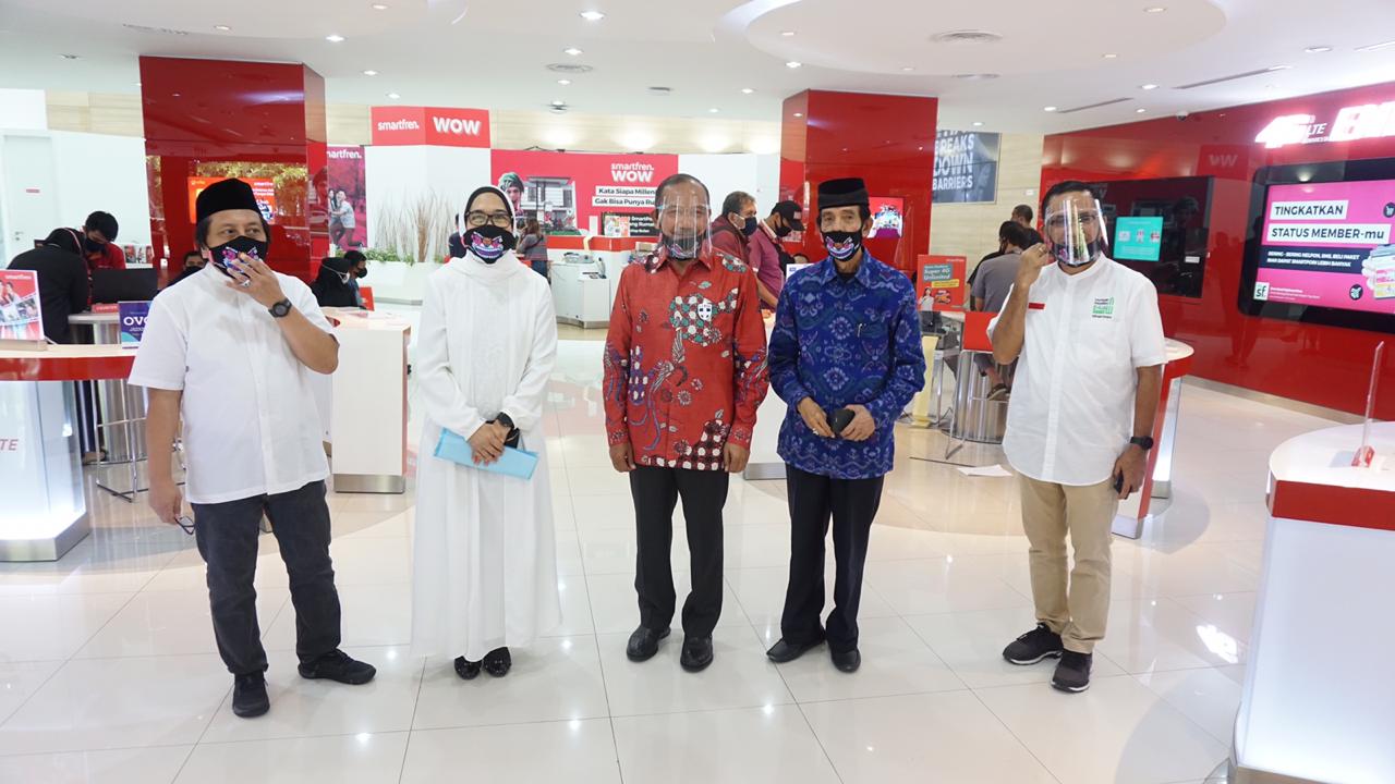 smartfren-bersama-yayasan-muslim-sinar-mas-serahkan-hewan-kurban-ke-warga-kebon-sirih