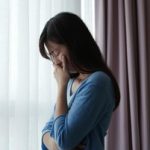 5-ciri-kepribadian-orang-yang-suka-menarik-diri-dari-kehidupan-sosial,-lebih-nyaman-sendiri
