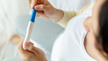 cerita-perempuan-yang-hamil-dua-kali-dalam-seminggu,-kini-miliki-3-bayi