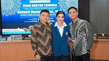 ashanty-lulus-s3-unair-dengan-predikat-sangat-memuaskan,-dapat-dukungan-anak-dan-suami