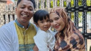 potret-naka-anak-indah-permatasari-dan-arie-kriting,-cara-bicara-curi-perhatian-tuai-pujian