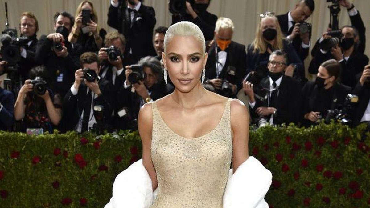polisi-temukan-kokain-rp137-m-di-produk-skims-milik-kim-kardashian