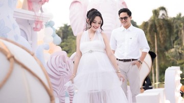 kejutan-beauty-influencer-nanda-arsyinta-saat-gender-reveal,-bakal-dikaruniai-bayi-kembar