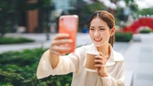 ciri-kepribadian-orang-yang-sering-ganti-profile-picture-di-media-sosial,-percaya-diri-atau-insecure?