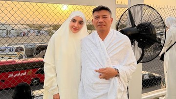 deretan-artis-bagikan-momen-hari-raya-idul-adha-di-tanah-suci