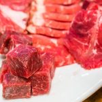 4-cara-mudah-menghilangkan-bau-prengus-daging-kambing-di-tangan