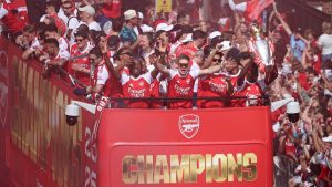 parade-merah-di-london,-the-gunners-akhirnya-juara-liga-inggris