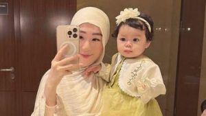 5-potret-gemas-alesha-anak-larissa-chou-di-usia-1-tahun,-selalu-lahap-makan