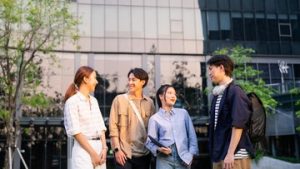 ini-perbedaan-busana-ke-kantor-antara-gen-z,-millennial,-gen-x,-dan-boomers