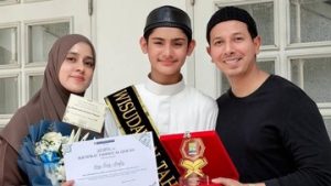 potret-terbaru-king-faaz-anak-fairuz-a-rafiq-jadi-penghafal-al-quran,-resmi-wisuda-juz-27