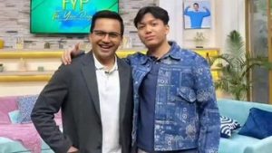 cerita-ezzar-anak-sahrul-gunawan,-pernah-jual-mi-instan-rp30-ribu-sebungkus-di-pesantren-sekolah