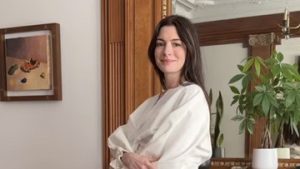 terpopuler:-anne-hathaway-ungkap-tengah-hamil-anak-ketiga