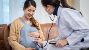 cairan-keluar-dari-organ-intim-saat-hamil,-kapan-harus-ke-dokter?